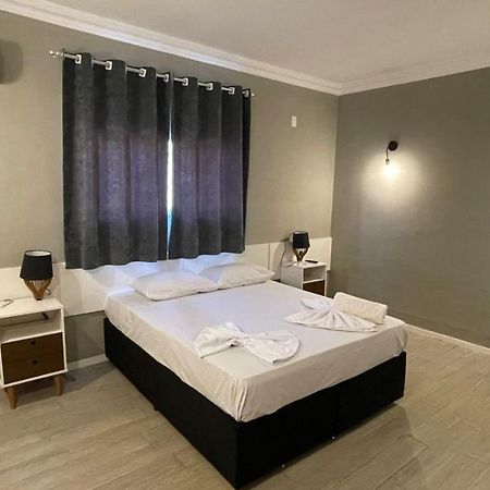 Lovely Motel - 7,5Km Do Santuario Nacional Roseira  Εξωτερικό φωτογραφία