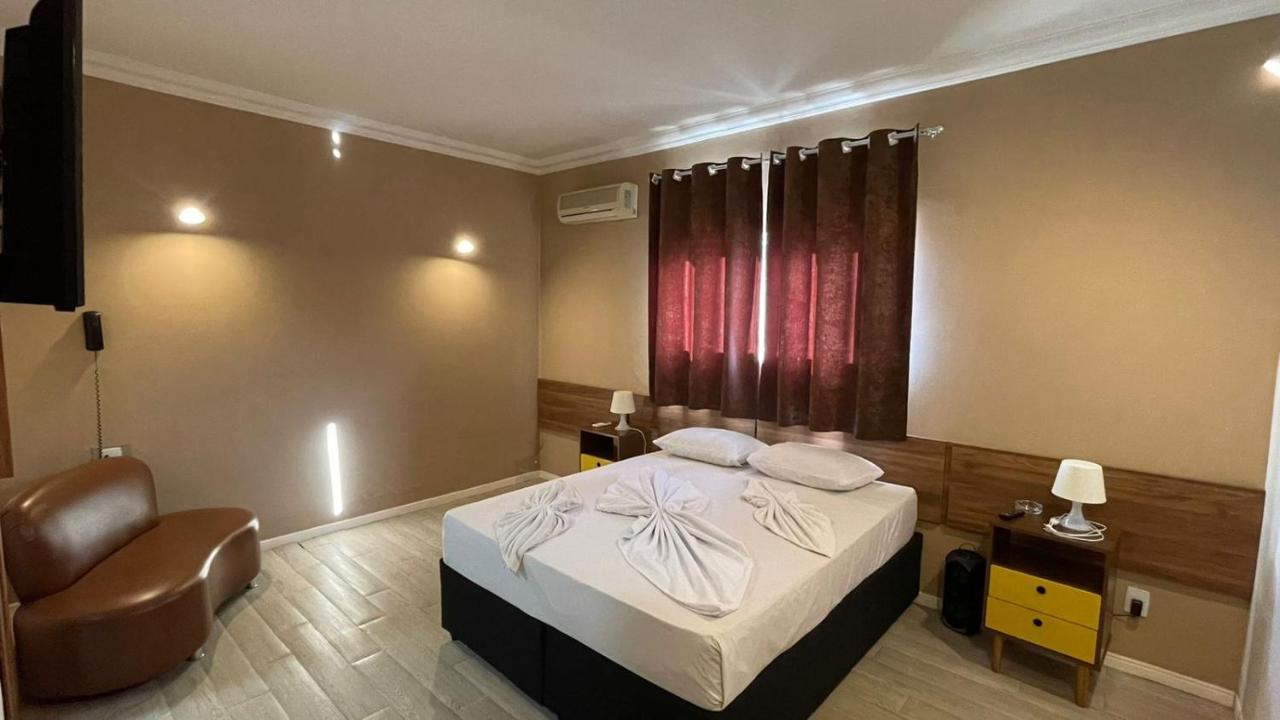 Lovely Motel - 7,5Km Do Santuario Nacional Roseira  Εξωτερικό φωτογραφία